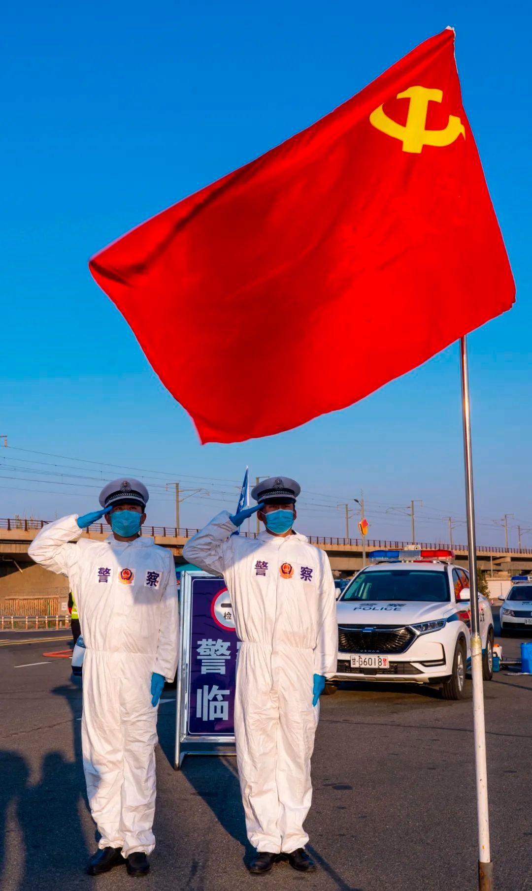 担当|56张照片，诠释疫情下的守护和担当