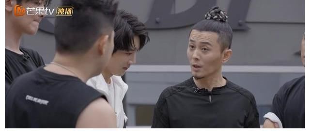 言承旭|《哥哥》五公分組曝光，李承鉉張晉鎖定冠軍隊長頭銜，大灣區(qū)被拆