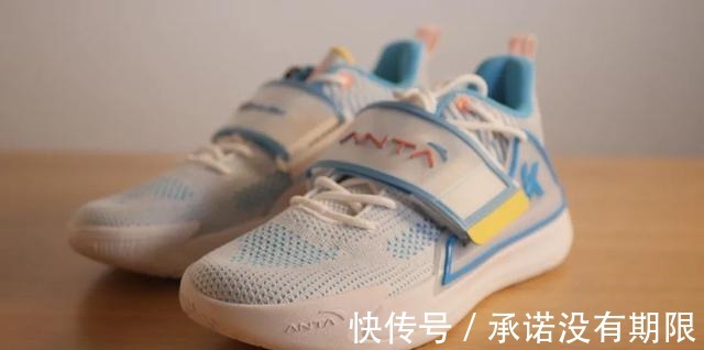 好鞋|三百块入手国产好鞋!设计大升级 配置不逊色千元旗舰款!