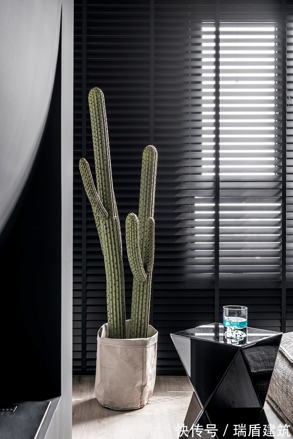 水泥板|120㎡简约高级黑,这样设计超有范!