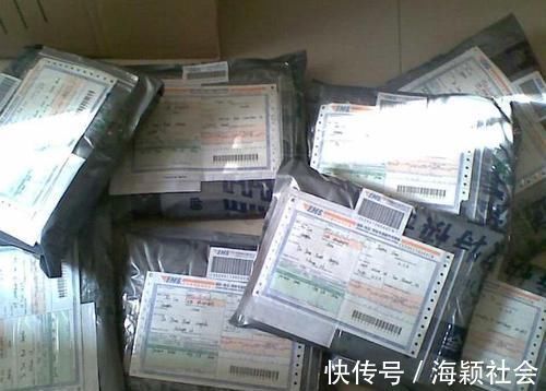 快递|妈妈将手机给孩子玩,时隔几天收到一车快递,儿子的回答让人心痛