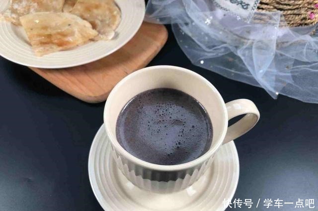 它是补血的食物,吃1次它,相当于吃一斤半红枣,2块煮一大碗!