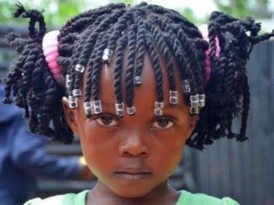 发型|让男生反感的4种发型,黑长直上榜,最后一款女生都嫌弃!