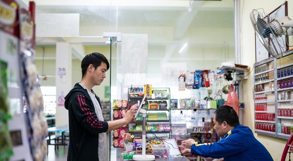 默认登录|不需要密码，“扫码枪”为何可以直接扫走你的资金，这样安全吗？