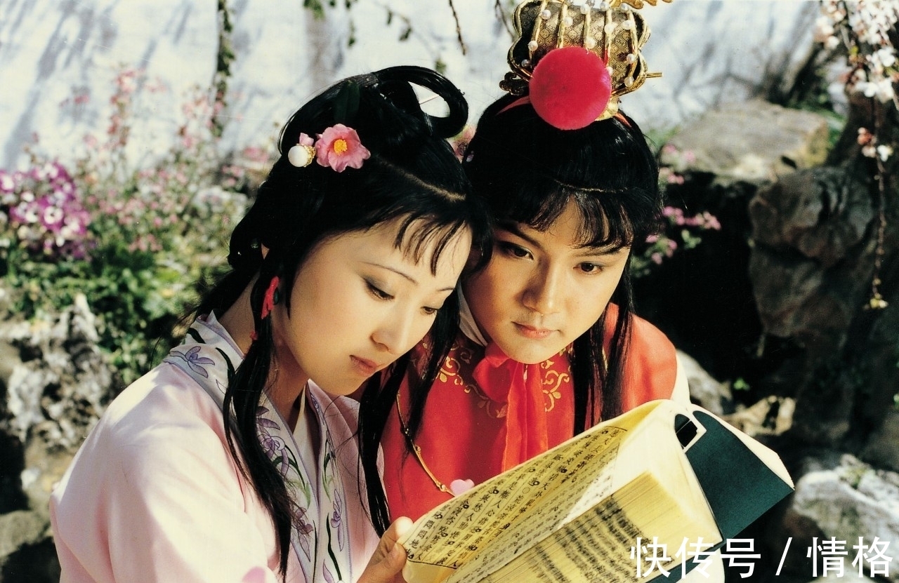 脂砚斋$红楼源流:这段文字实是曹雪芹弟弟所写,瞒过世人两百年