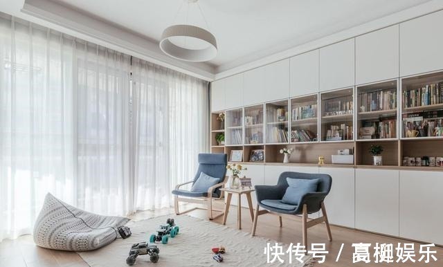 客厅|舍弃“客厅”,不买沙发,进门加隔断,这么装实用极了,晒晒全屋