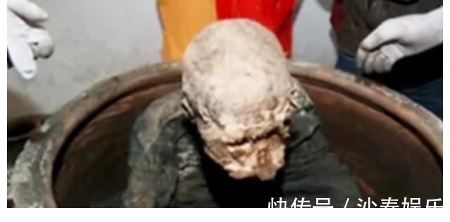 九华山&她是富家小姐,也是中国志愿军军医,更是世界首尊女性肉身菩萨