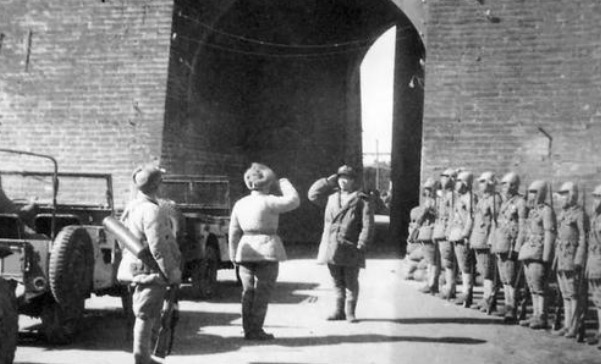 将领|北平和平起义后,老蒋一部分手下嫡系将领,是如何处理的?