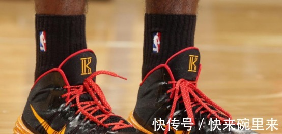 李小龙 NBA赛场中，好评率最高的球鞋，你喜欢那个！