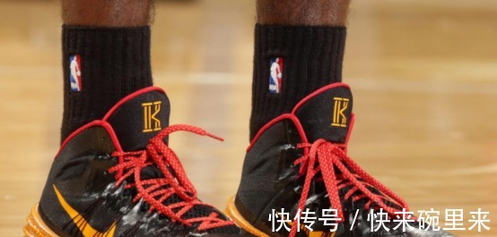 李小龙 NBA赛场中,好评率最高的球鞋,你喜欢那个!