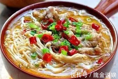中国人|美食看看蜜汁烤叉烧，红烧猪尾，双浇头金针菇，香菇扒油菜
