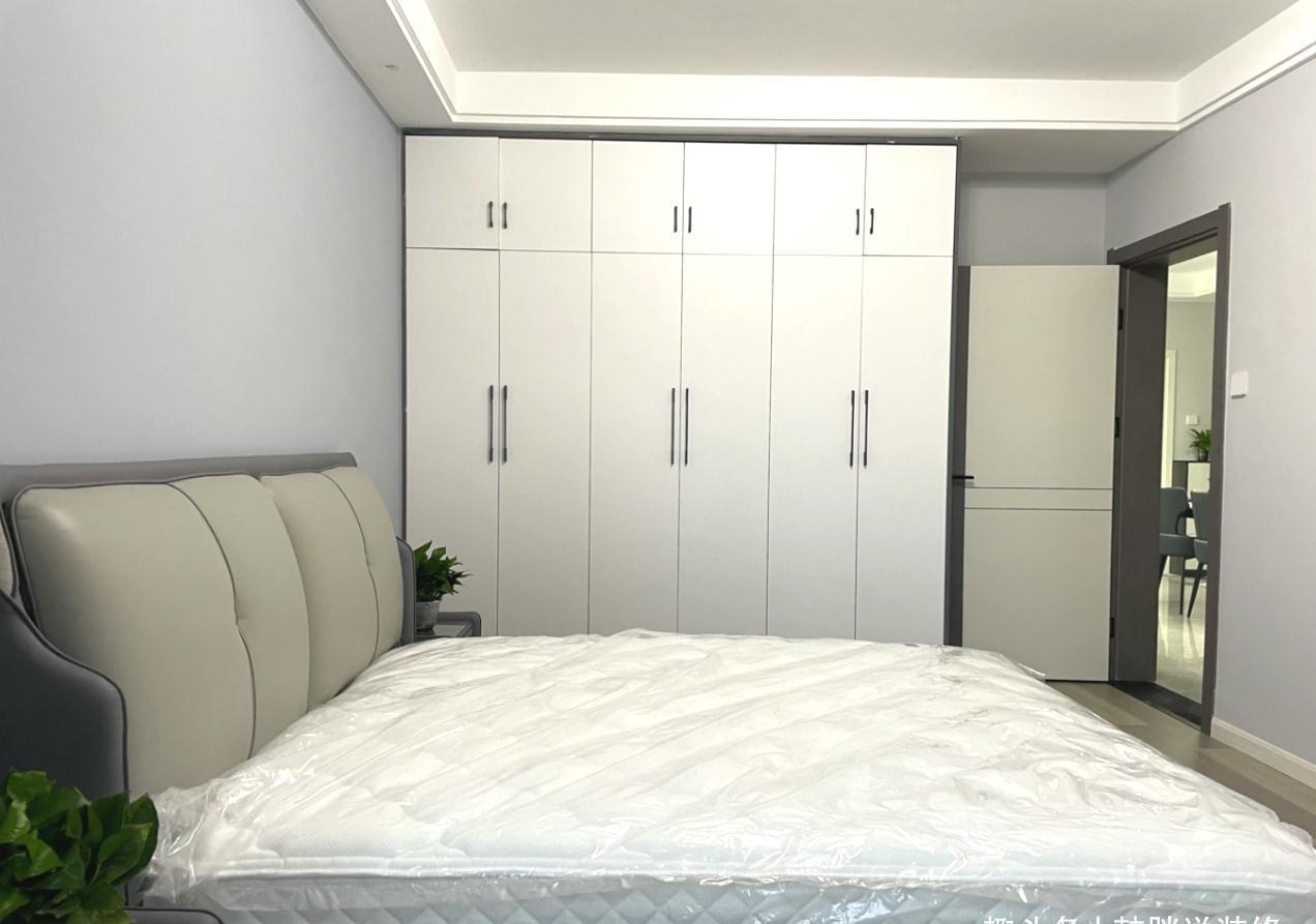 主卧室|120㎡简约新房，软硬装+家具电器共18万，无玄关照样时尚又大气