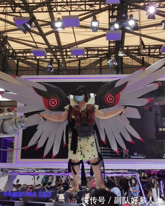 showgirl|2021CJ逛展第三日：ChinaJoy最美COS？看完我都流鼻血了