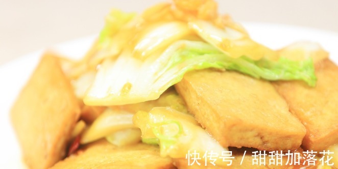 白菜豆腐直接下锅是大错,多加这一步,豆腐金黄不粘锅,外酥里嫩!