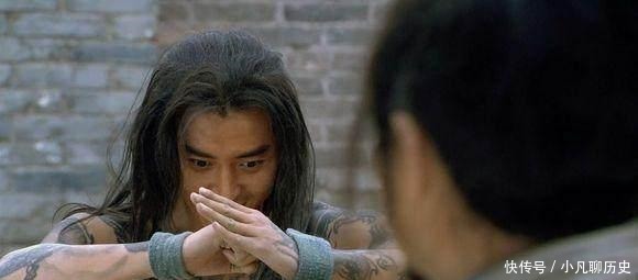 王进说九纹龙的棒法是花架子,上不得阵,难道宋军打仗真用棍棒