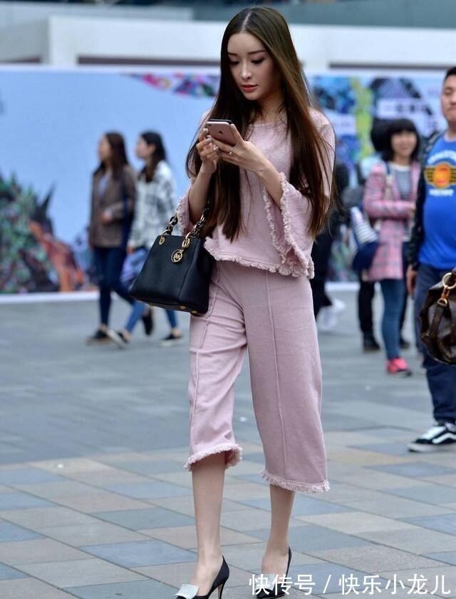 造型 瑜伽裤活力满满,让造型美感升级,美丽清澈