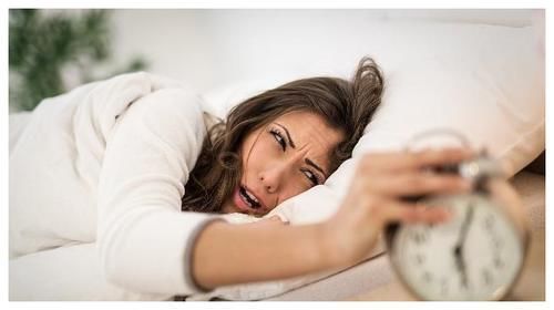 莓茶|香蕉和它一起吃胜过安眠药,睡前吃一点,或能远离失眠一觉到天亮