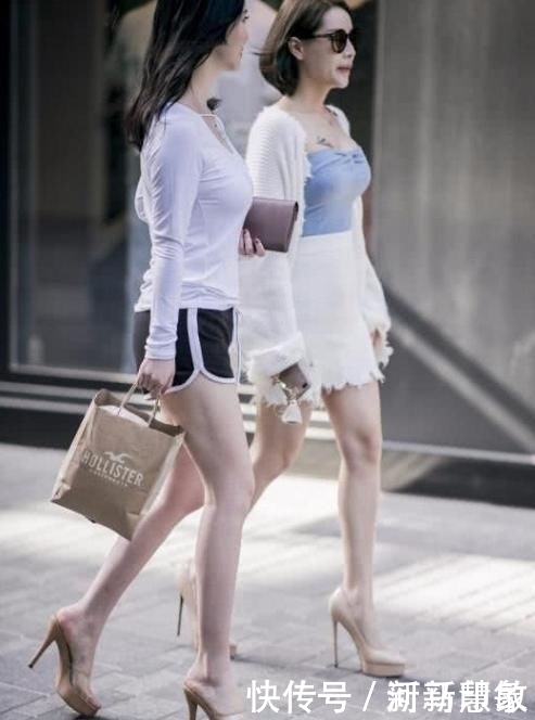 时尚辣妈的穿搭,运动装搭配高跟鞋,时尚又大气