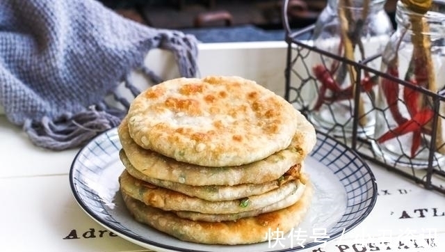 橄榄油|婆婆烙的饼就是好吃，又香又软，一口气吃了4个还想吃！