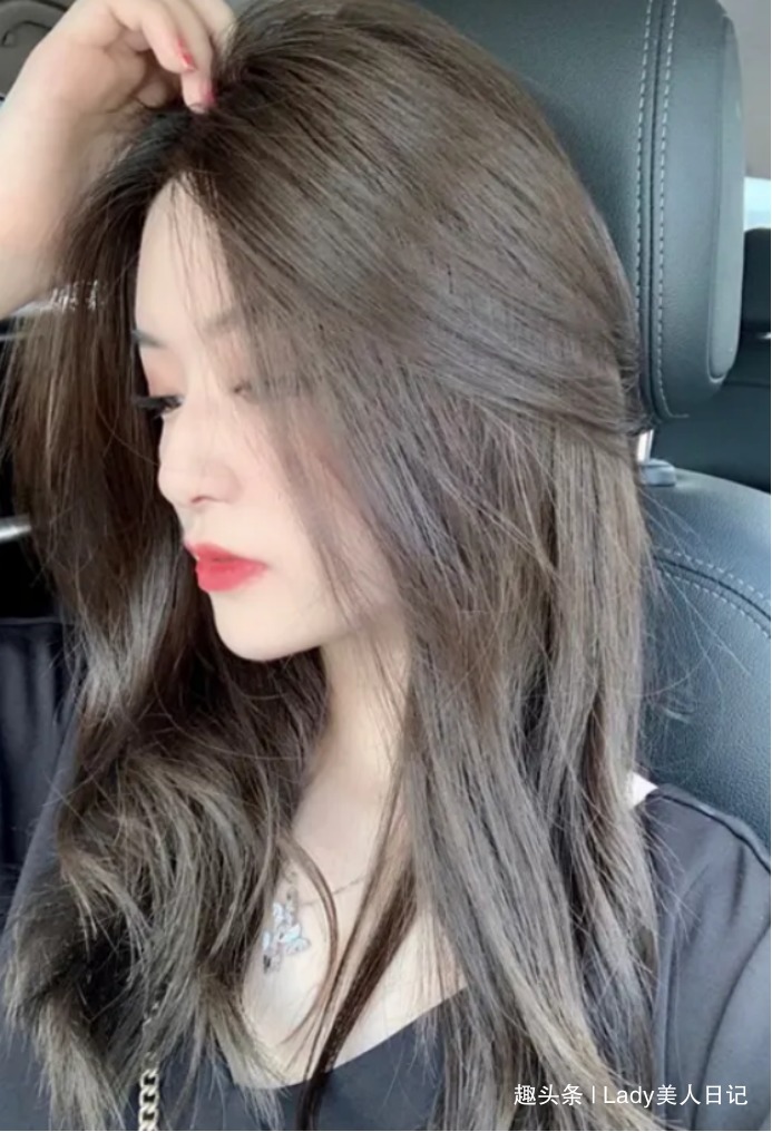 挂耳染|新晋挂耳染太美了,时髦精还喜欢这4款染发款,抓眼球还是女团风