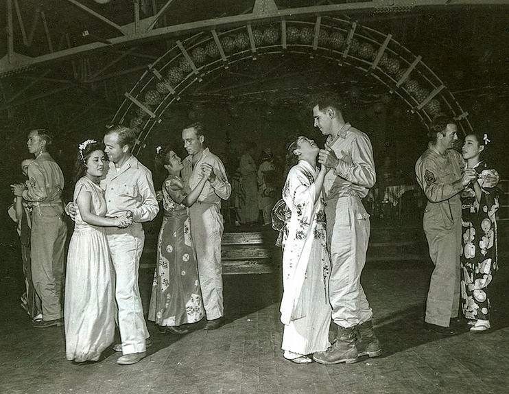 身高|天皇带头,全体国民一改沿袭1200年之风俗习惯,日本人身高得到改良