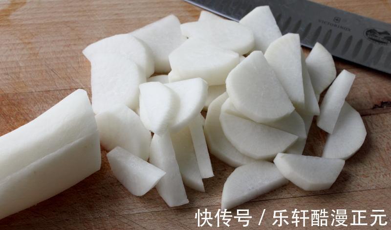 秋天|白萝卜和它是绝配，简单炖一炖，营养又滋补，秋天吃特养人