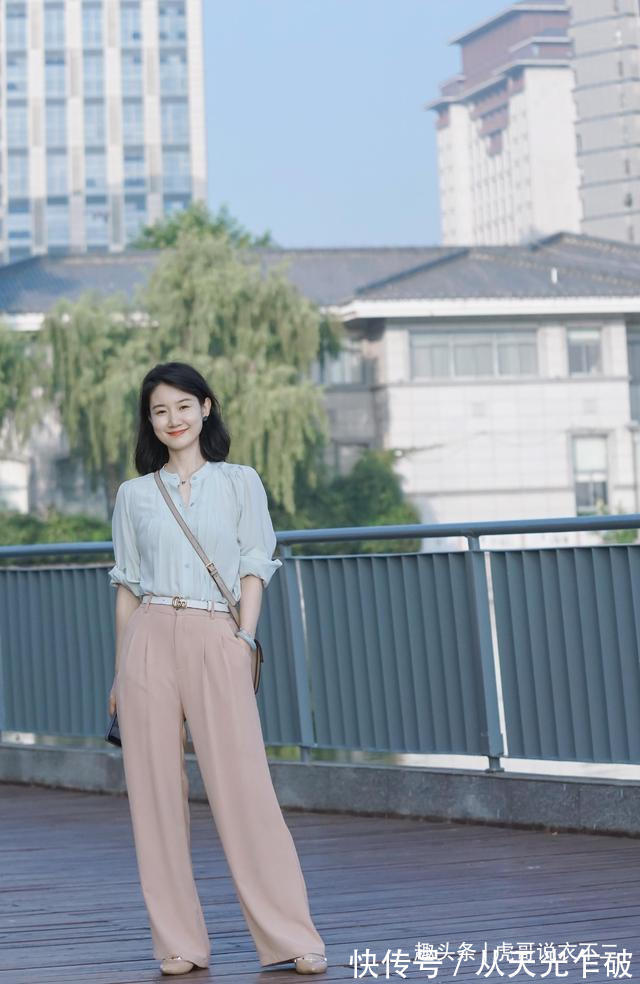 针织衫 初秋温柔气质风穿搭,成熟又不失俏皮,上班族必备套装