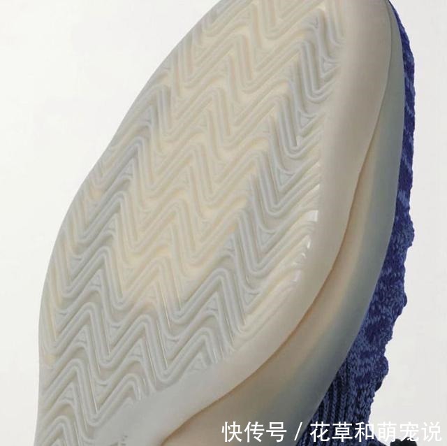 yeezy 侃爷又玩骚操作！Yeezy篮球鞋2.0释出！鞋身风格大变！