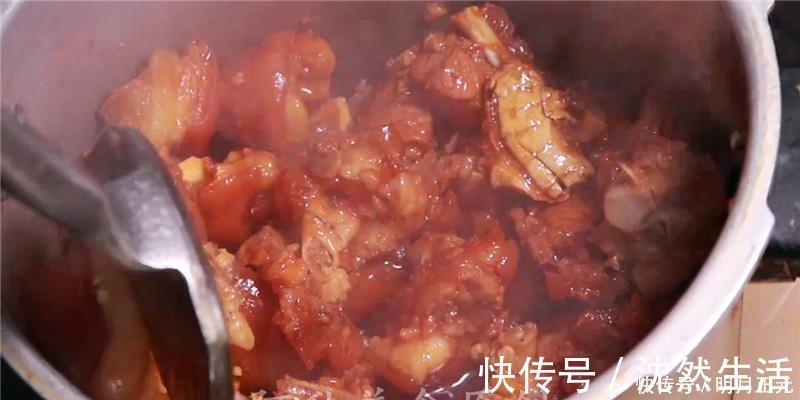 饭店大厨教你秘制猪蹄,不放一滴水,猪蹄入口即化,满口留香