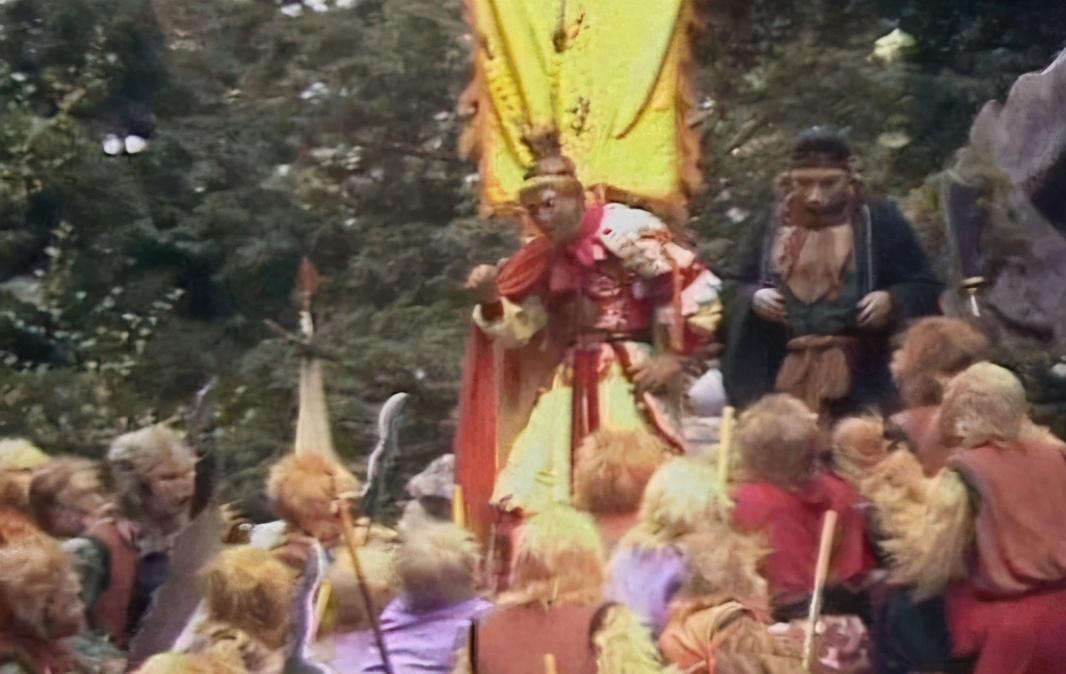 沙僧都跪了!为何八戒宁死都不向悟空磕头?你看观音对他说了什么