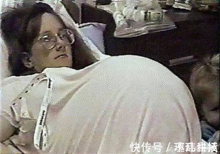 宝妈|一胎生“一窝”是种什么体验?七胞胎一天用52片尿布,喝42瓶奶粉