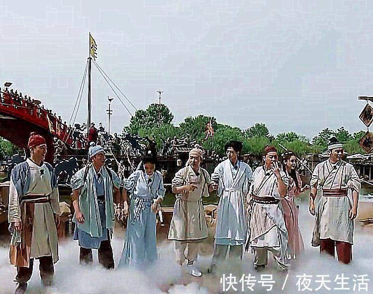 跑男下期未播先火，只因请来两位00后最爱明星，网友熬夜也要追