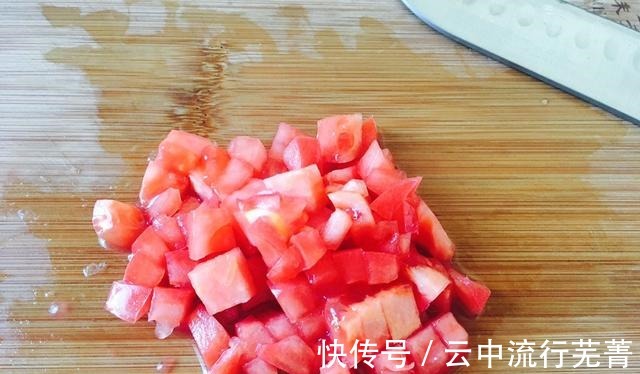 开胃|爽口开胃的西红柿土豆丸子汤，做法详细，想喝的时候做一碗吧！