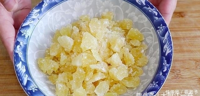 难怪|炒糖色,用油还是用水很多朋友没搞明白,难怪炒出来发苦不好吃