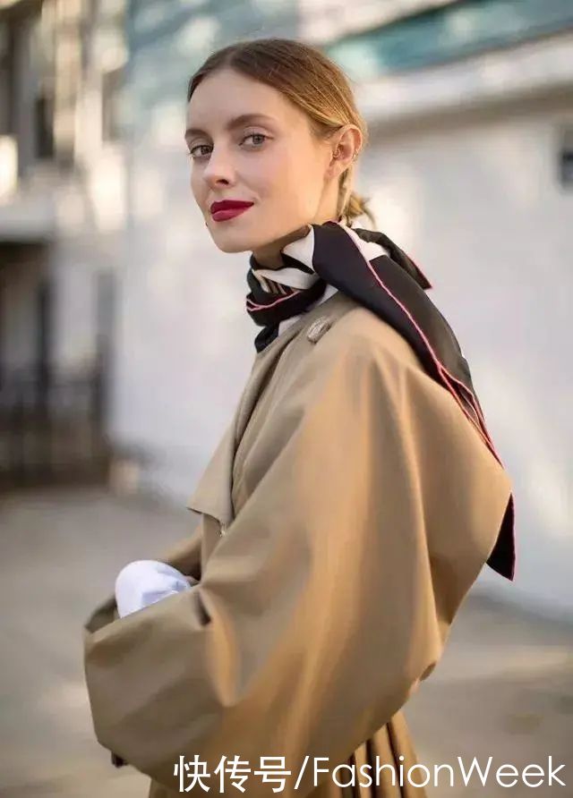 一条丝巾让你从头到尾都很时尚，真的有那么神奇吗？