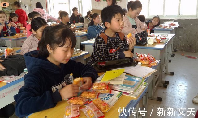 钙质|中国人钙摄入量不足欧美一半，“学生奶”真能强壮孩子吗？