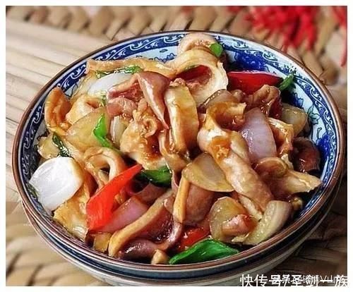 简单又好吃的爽口的下饭菜，鲜美开胃，端上桌都抢着伸筷，秒光！