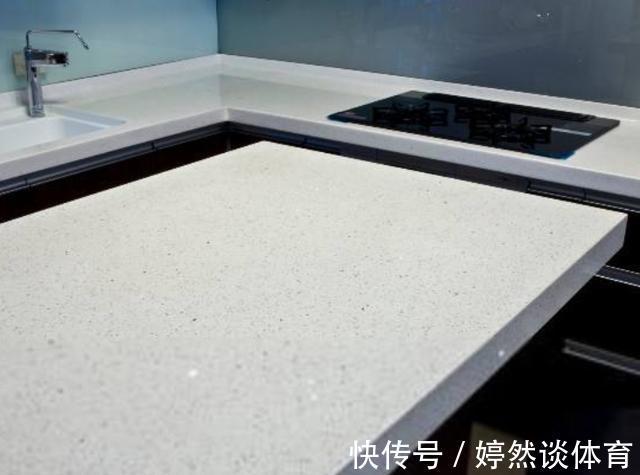 橱柜|洁净厨房下，橱柜台面选择和保养太重要了，5个细节要知道