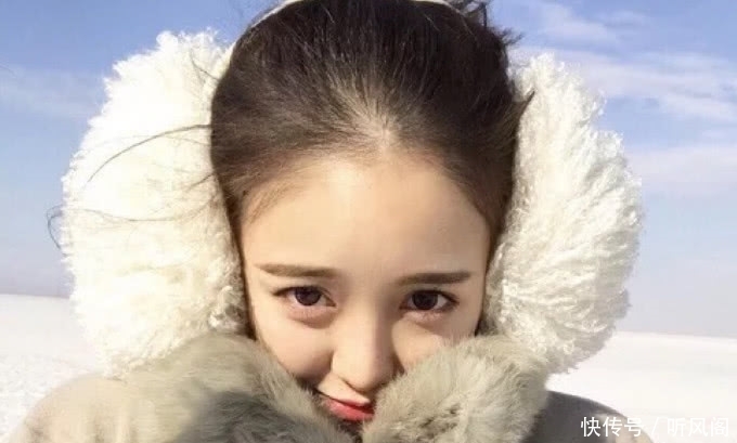 女生面部显露3点“不一样”,说明是“清纯脸”,最容易犯桃花!