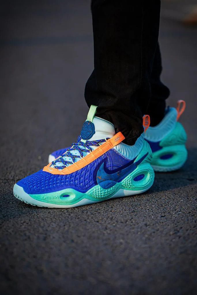 耐克「新一代神鞋」刚刚曝光！研究了几十年的黑科技，外观超颠覆！