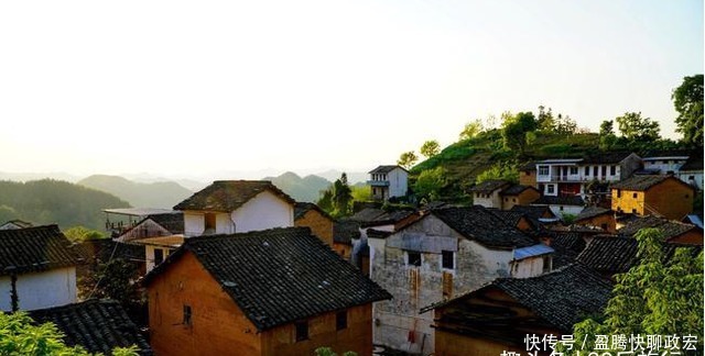 安徽鲜有人知的小山村，两万元就能买栋土楼，风景秀丽鲜为人知