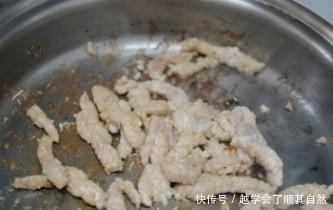 炸酱面一学就会,复刻韩国大厨做法,超美味酱香浓郁,懒人必备