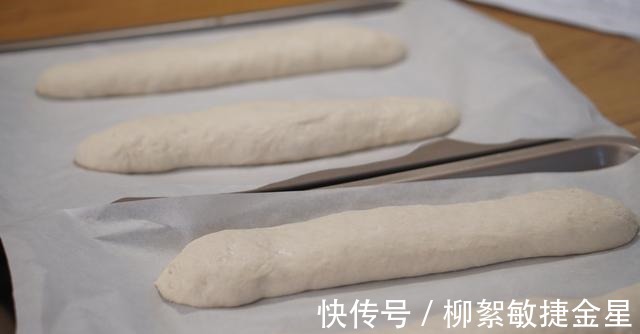 总吃甜面包，换一种口味，试试这个无油无糖的法棍面包！