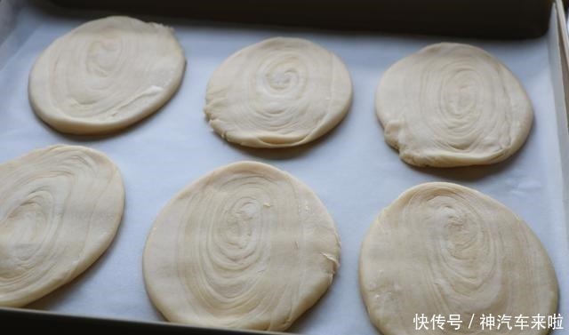 烧饼|自从学会面粉新做法,每周必做1次,比包子馒头好吃,家人爱吃