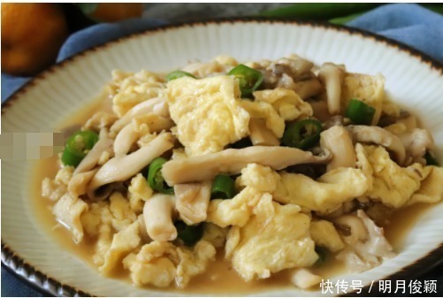 鸡蛋别再炒西红柿了,和这食材一起炒,味道鲜掉舌头,营养还翻倍