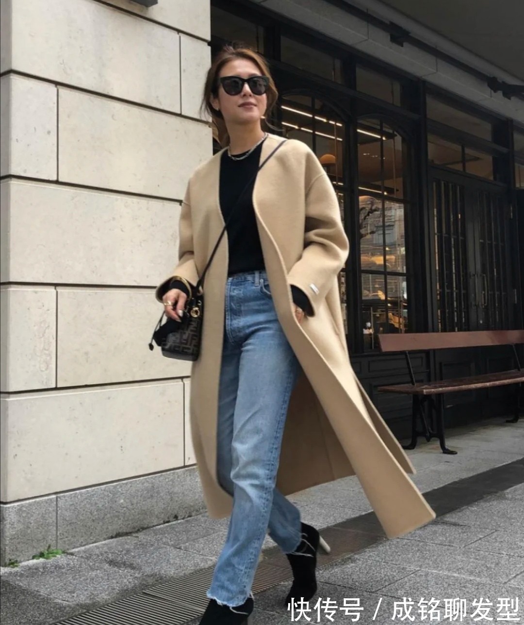 穿搭|女人过了五十岁就别乱穿,学学她的减龄穿搭,好看保暖又显年轻