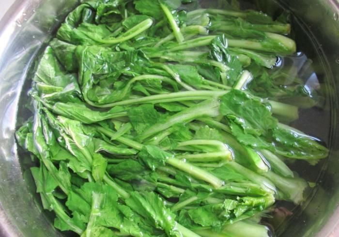 蒸包子冷水上锅还是开水上锅大厨原因在这里,学会包子特喧软