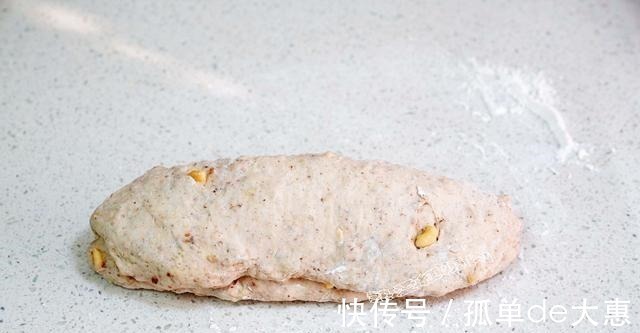 高纤|甜面包吃腻了，试试这款无油无糖的高纤面包吧！外脆内软越嚼越香