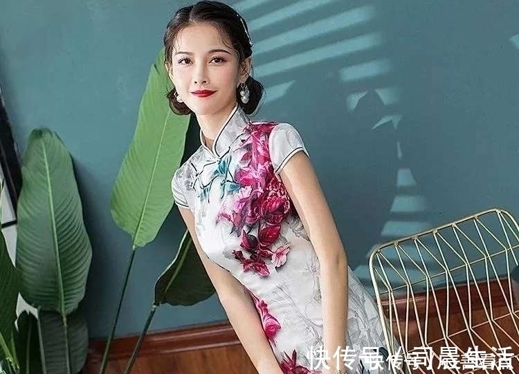 真丝 淑女高端真丝旗袍，这样穿，让你美的含蓄又矜持