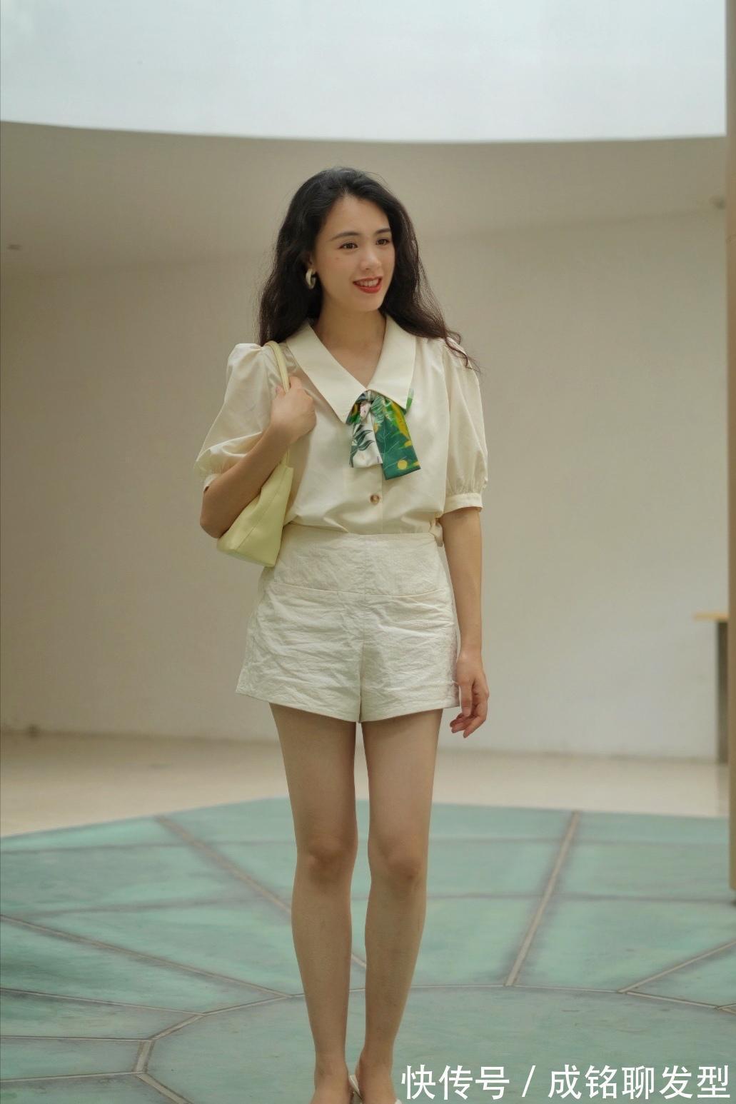 拘谨感|30+适合“成熟风”还是“ 可爱风”？时尚博主的穿搭，一看便知